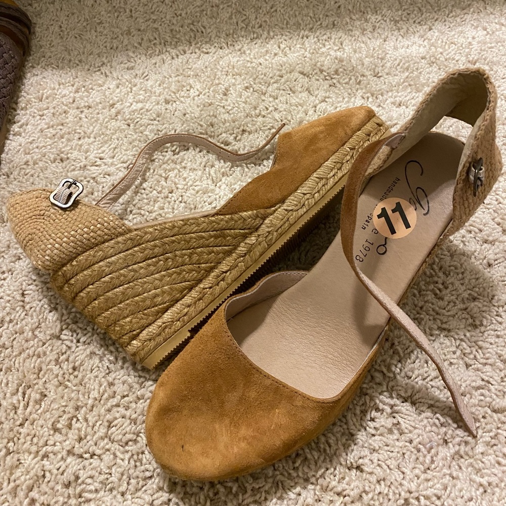 NWOT: Espadrille Wedges